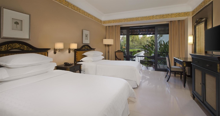 Imagen de la habitación del Hotel Sheraton Mustika Yogyakarta Resort and Spa. Foto 6