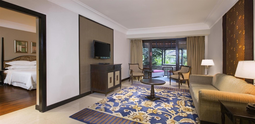 Imagen de la habitación del Hotel Sheraton Mustika Yogyakarta Resort and Spa. Foto 8