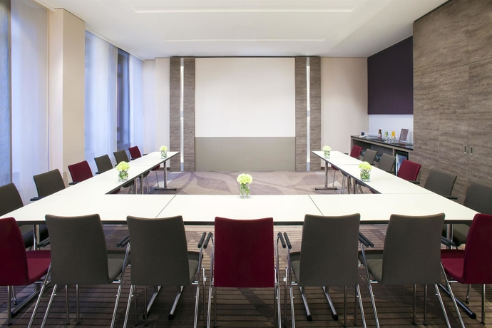 Imagen de los interiores del Hotel Sheraton München Westpark. Foto 14