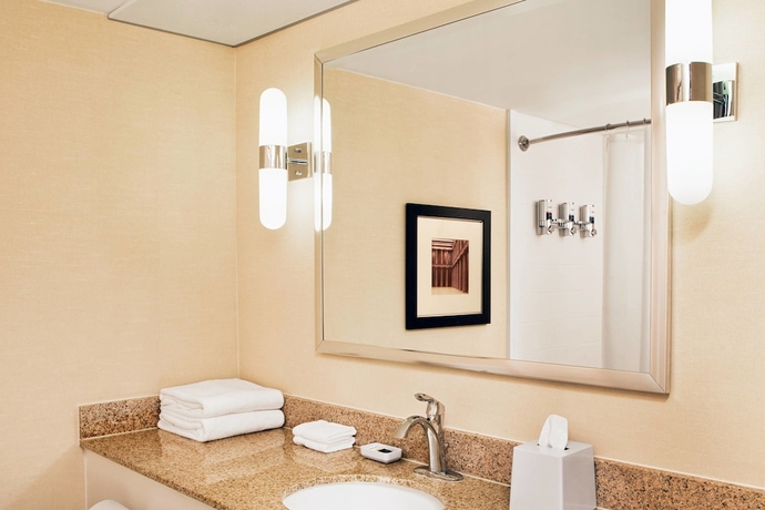 Imagen de la habitación del Hotel Sheraton Nashville Brentwood. Foto 11