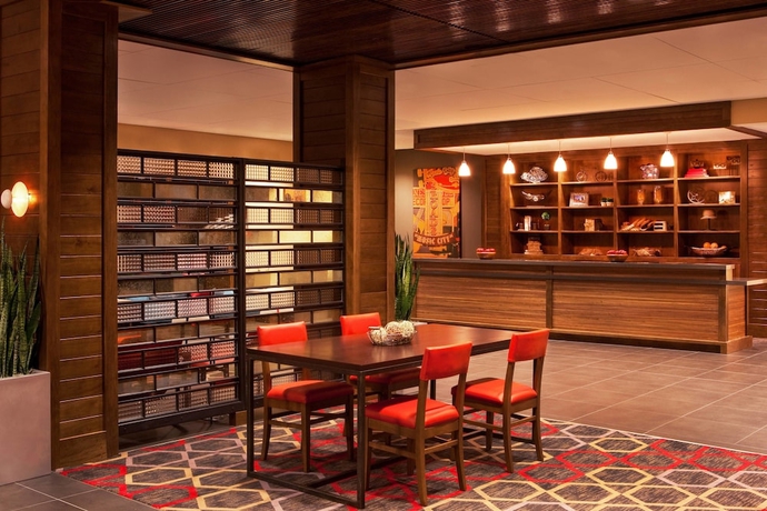 Imagen de los interiores del Hotel Sheraton Nashville Brentwood. Foto 15