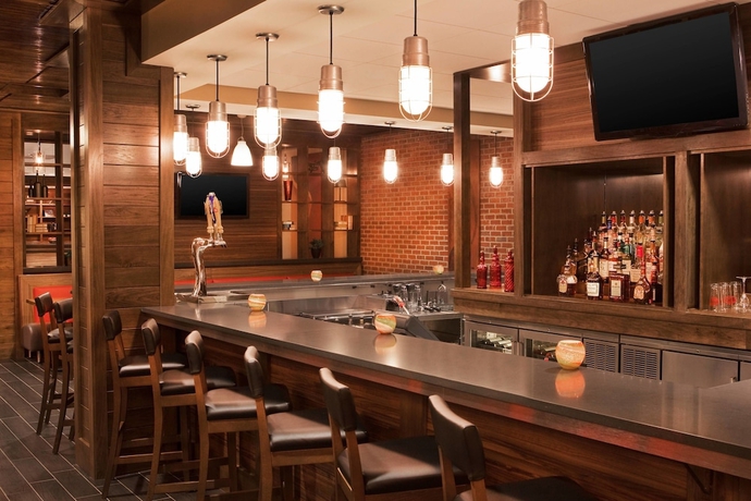 Imagen del bar/restaurante del Hotel Sheraton Nashville Brentwood. Foto 4