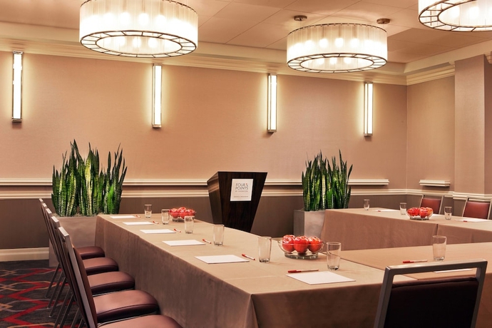 Imagen de los interiores del Hotel Sheraton Nashville Brentwood. Foto 19