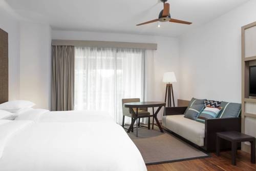 Imagen de la habitación del Hotel Sheraton New Caledonia Deva Spa and Golf Resort. Foto 4