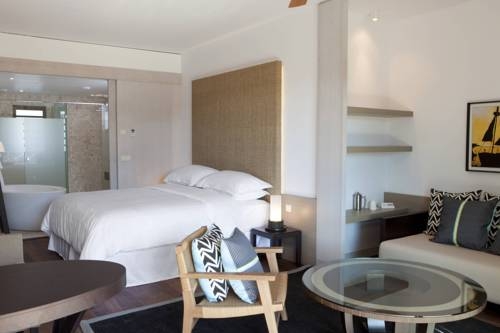 Imagen de la habitación del Hotel Sheraton New Caledonia Deva Spa and Golf Resort. Foto 7