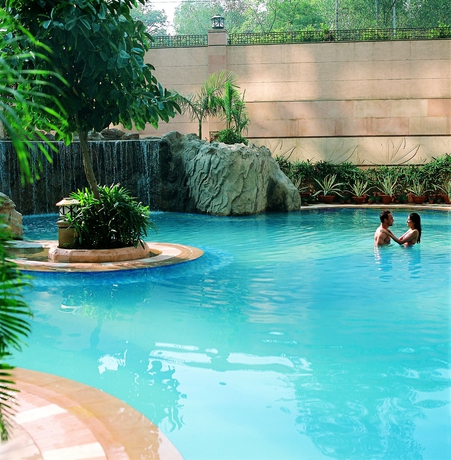 Imagen de la piscina del Hotel Sheraton New Delhi. Foto 15