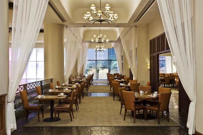 Imagen del bar/restaurante del Hotel Sheraton New Orleans. Foto 2