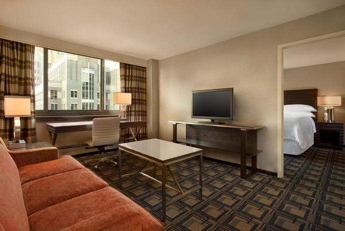 Imagen de la habitación del Hotel Sheraton New York Times Square. Foto 4