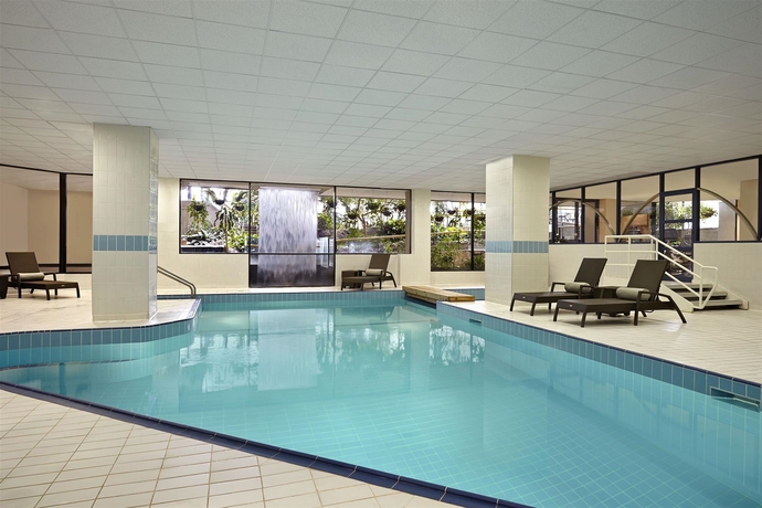 Imagen de la piscina del Hotel Sheraton Newfoundland. Foto 15