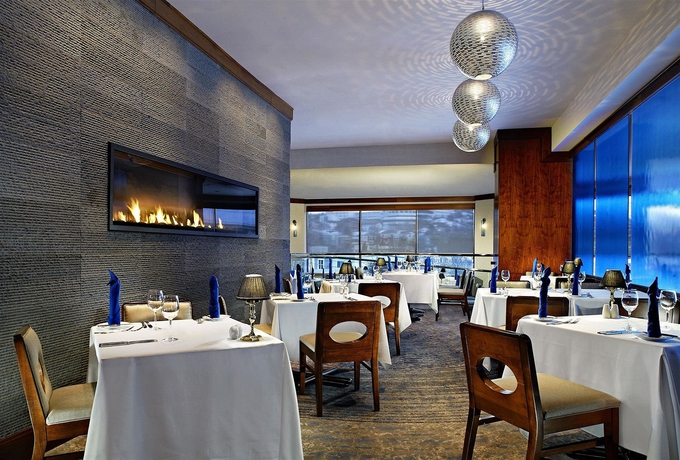Imagen del bar/restaurante del Hotel Sheraton Newfoundland. Foto 4