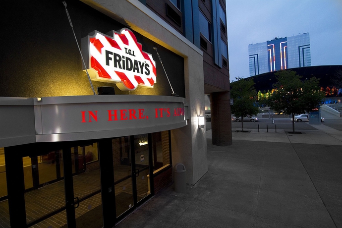 Imagen de los exteriores del Hotel Sheraton Niagara Falls. Foto 13