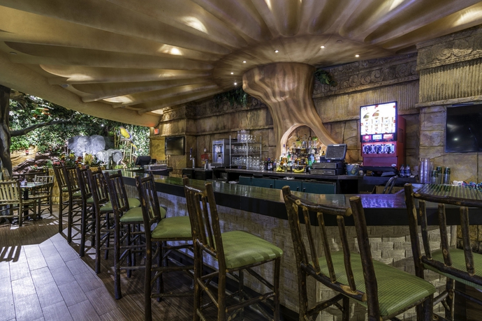 Imagen del bar/restaurante del Hotel Sheraton Niagara Falls. Foto 8