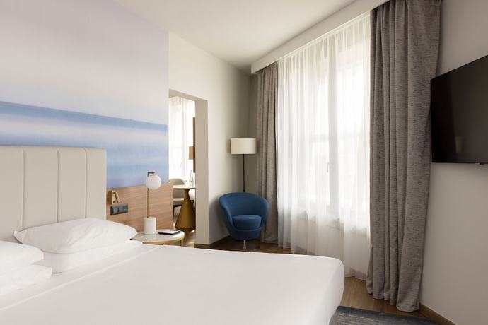 Imagen de la habitación del Hotel Sheraton Nice Airport. Foto 11