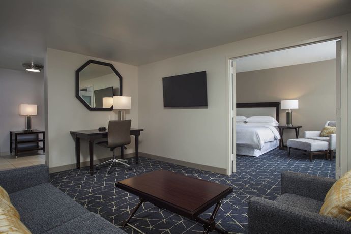 Imagen de la habitación del Hotel Sheraton Norfolk Waterside. Foto 7