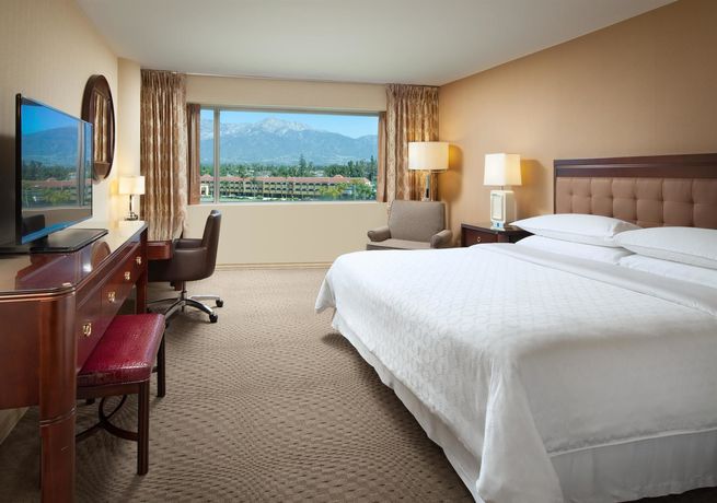 Imagen de la habitación del Hotel Sheraton Ontario Airport. Foto 6
