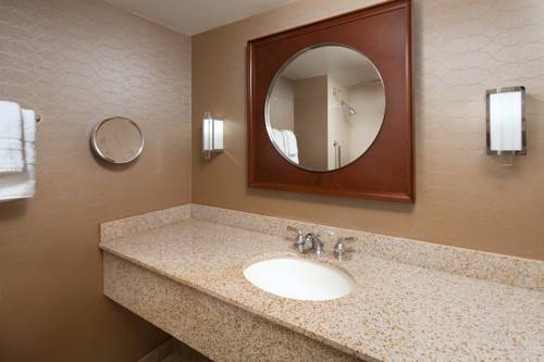 Imagen de la habitación del Hotel Sheraton Ontario Airport. Foto 9