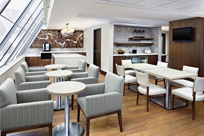 Imagen del bar/restaurante del Hotel Sheraton Ottawa. Foto 7