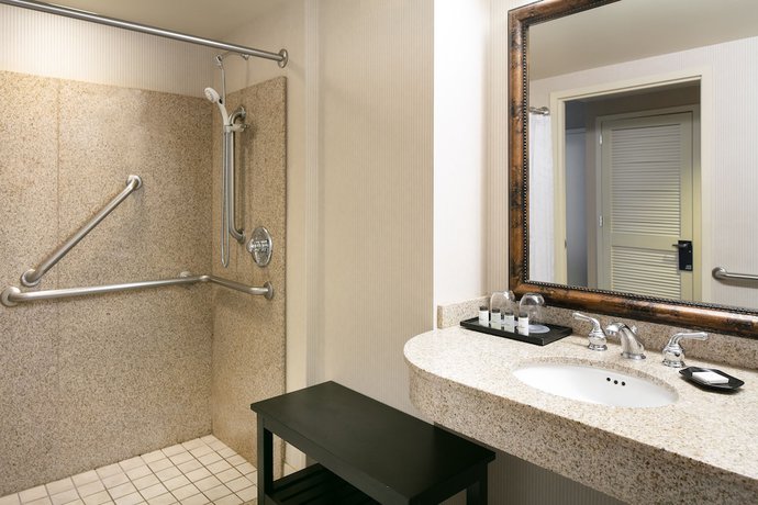 Imagen de la habitación del Hotel Sheraton Overland Park Hotel at the Convention Center. Foto 10