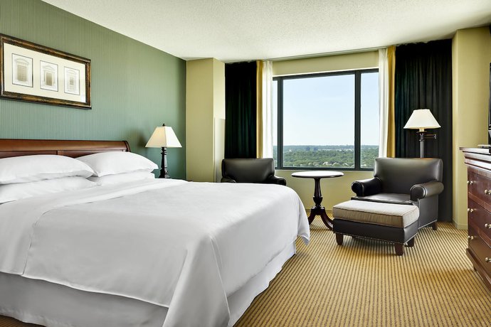 Imagen de la habitación del Hotel Sheraton Overland Park Hotel at the Convention Center. Foto 15