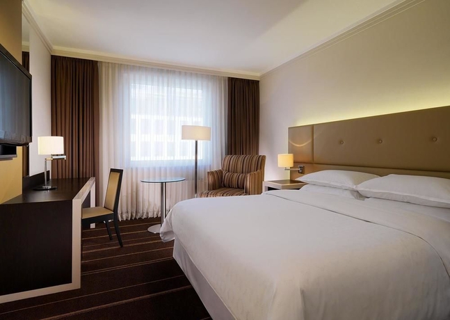 Imagen de la habitación del Hotel Sheraton Palace Moscow. Foto 21