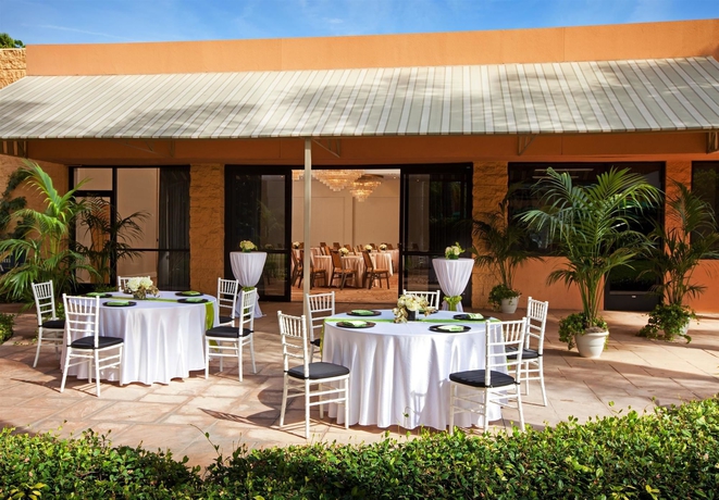 Imagen de los interiores del Hotel Sheraton Park At The Anaheim Resort. Foto 13