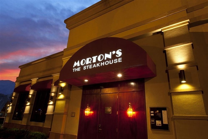 Imagen del bar/restaurante del Hotel Sheraton Park At The Anaheim Resort. Foto 3