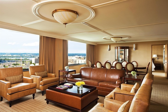 Imagen de la habitación del Hotel Sheraton Pentagon City. Foto 5