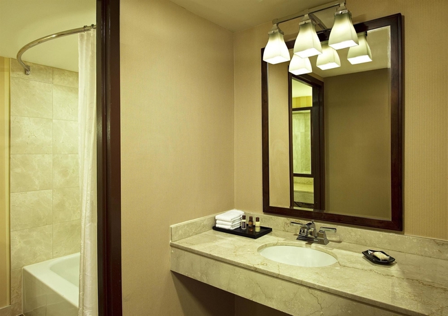 Imagen de la habitación del Hotel Sheraton Pentagon City. Foto 8