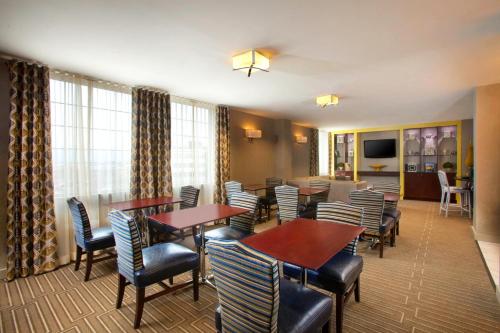 Imagen general del Hotel Sheraton Pittsburgh Airport. Foto 7