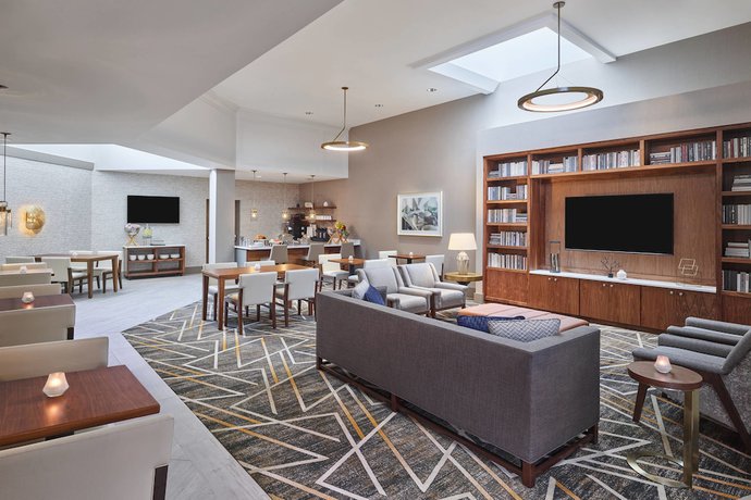 Imagen de los interiores del Hotel Sheraton Portland Airport. Foto 7