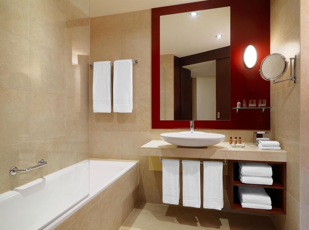 Imagen de la habitación del Hotel Sheraton Poznan. Foto 13