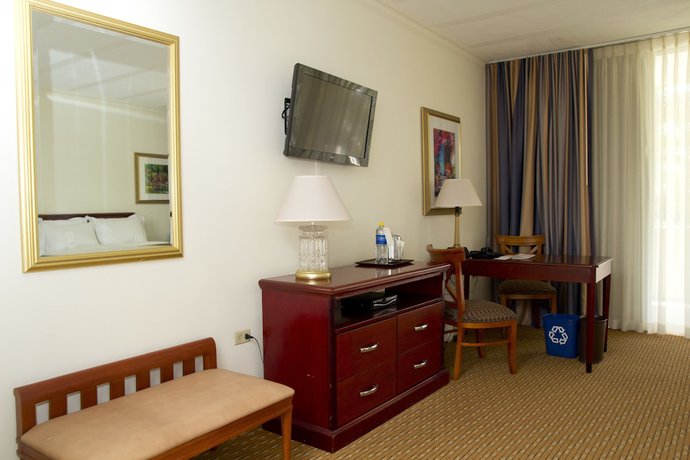 Imagen de la habitación del Hotel Sheraton Presidente San Salvador. Foto 18