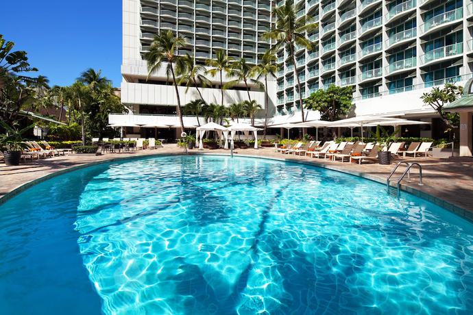 Imagen de la piscina del Hotel Sheraton Princess Kaiulani. Foto 16