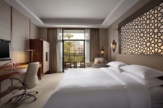 Imagen de la habitación del Hotel Sheraton Qingyuan Lion Lake Resort. Foto 3