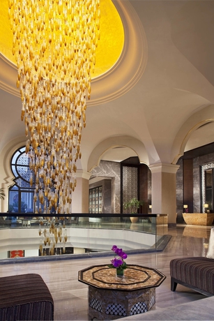 Imagen de los interiores del Hotel Sheraton Qingyuan Lion Lake Resort. Foto 19