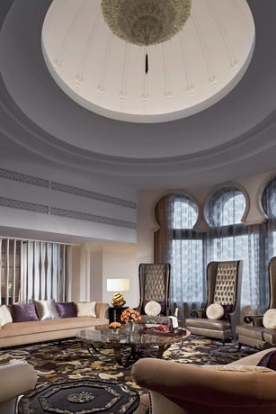 Imagen de la habitación del Hotel Sheraton Qingyuan Lion Lake Resort. Foto 13