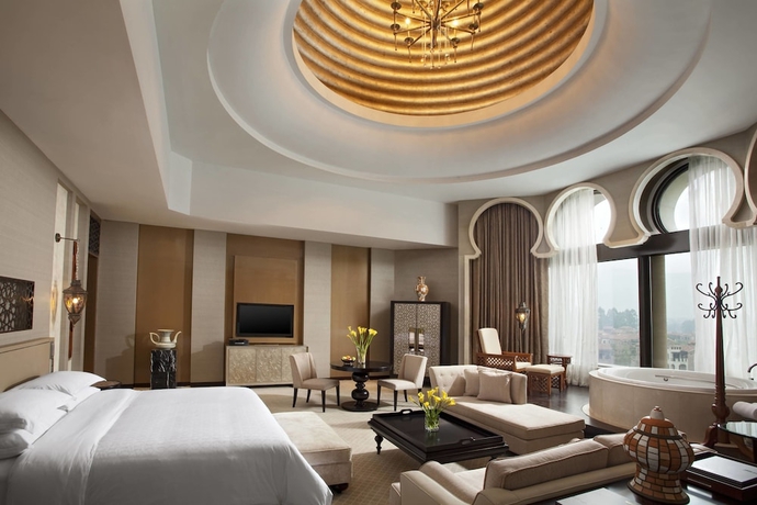 Imagen de la habitación del Hotel Sheraton Qingyuan Lion Lake Resort. Foto 14