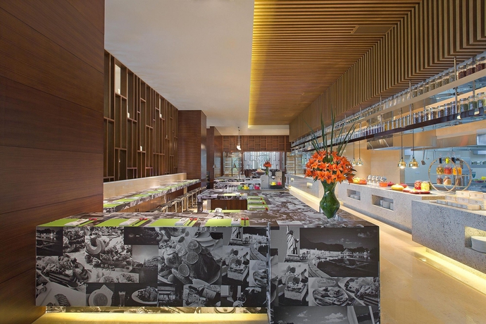 Imagen del bar/restaurante del Hotel Sheraton Qinhuangdao Beidaihe. Foto 4