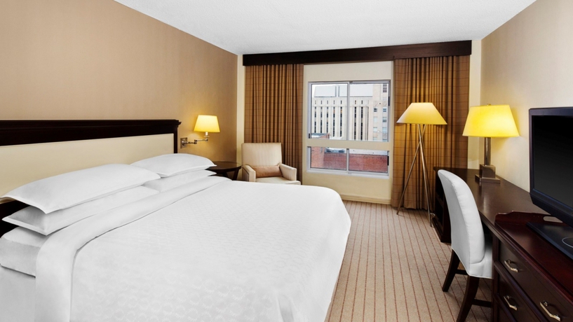 Imagen de la habitación del Hotel Sheraton Raleigh. Foto 6