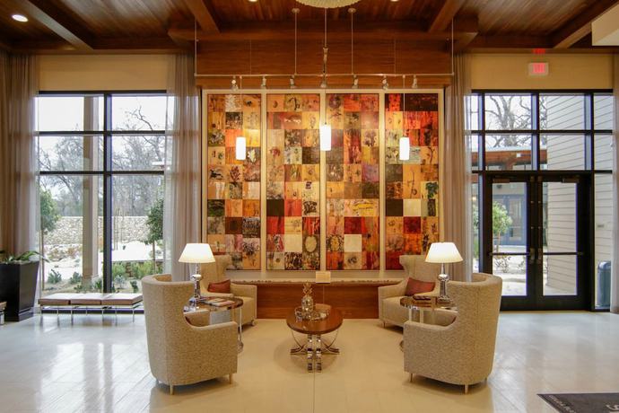 Imagen de los interiores del Hotel Sheraton Redding Hotel At The Sundial Bridge. Foto 9