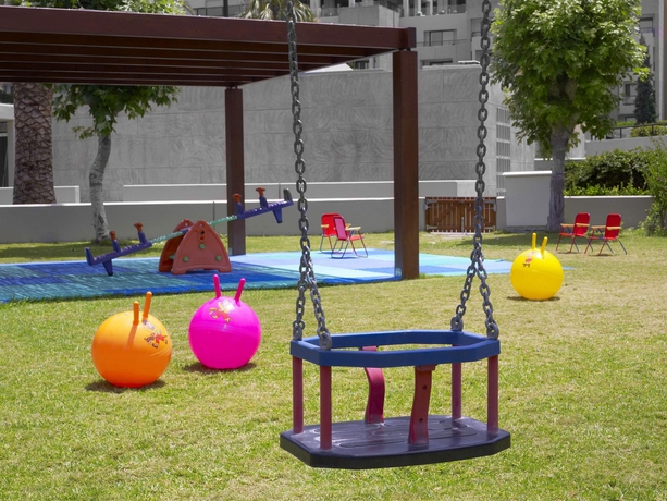 Imagen de los exteriores del Hotel Sheraton Rhodes Resort. Foto 11