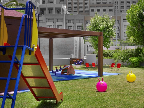 Imagen de los exteriores del Hotel Sheraton Rhodes Resort. Foto 12