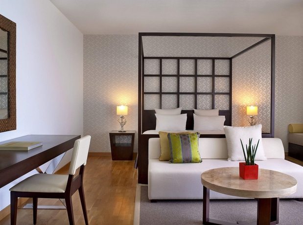 Imagen de la habitación del Hotel Sheraton Rhodes Resort. Foto 7