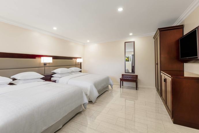 Imagen de los interiores del Hotel Sheraton Samoa Aggie Grey's and Bungalows. Foto 9