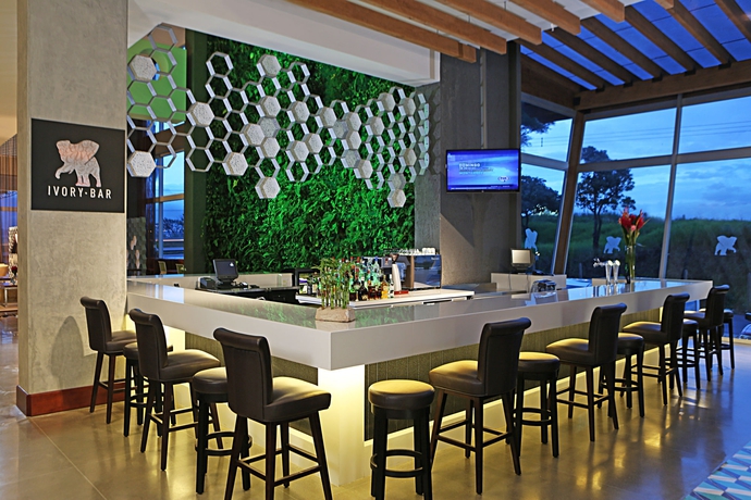 Imagen del bar/restaurante del Hotel Sheraton San Jose , Costa Rica. Foto 7