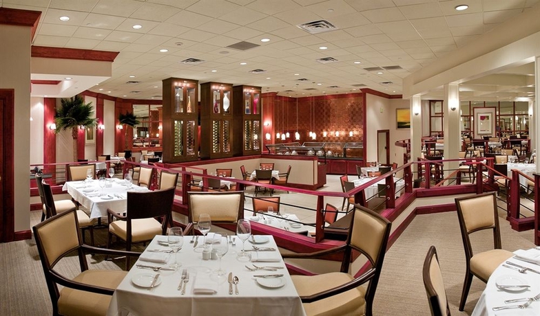 Imagen del bar/restaurante del Hotel Sheraton Sand Key Resort. Foto 2