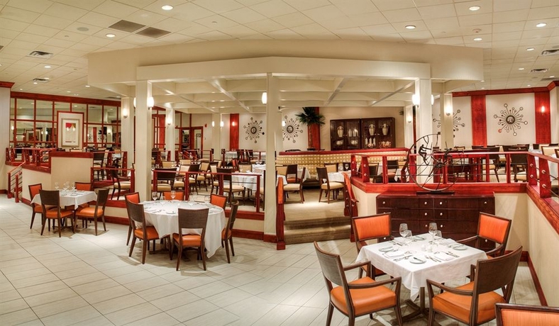 Imagen del bar/restaurante del Hotel Sheraton Sand Key Resort. Foto 3