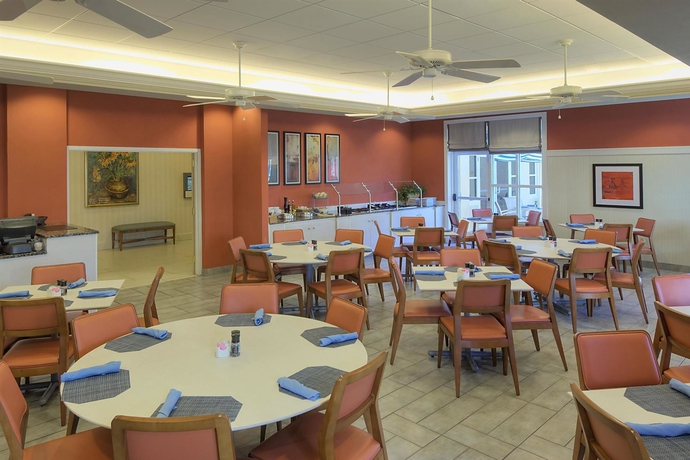 Imagen del bar/restaurante del Hotel Sheraton Sand Key Resort. Foto 5