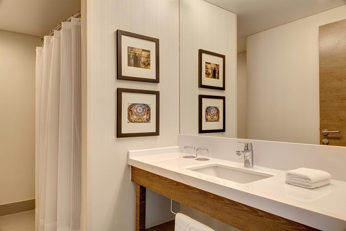 Imagen de la habitación del Hotel Sheraton Santiago and Convention Center. Foto 8