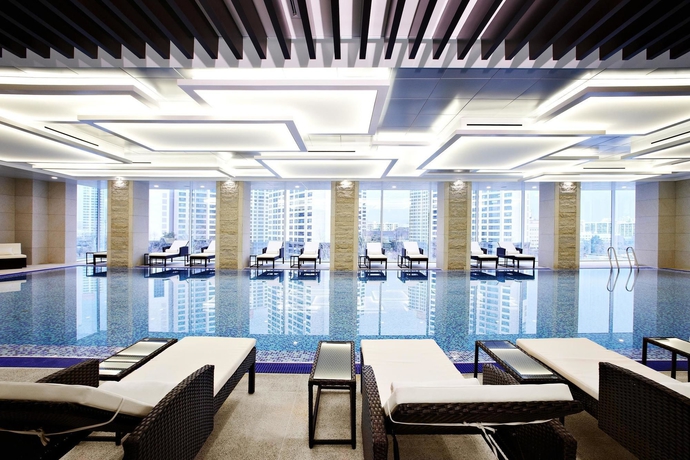 Imagen de la piscina del Hotel Sheraton Seoul Palace Gangnam. Foto 14